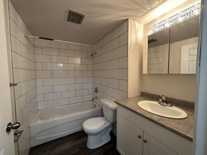 2 Balmoral Place — photo 8