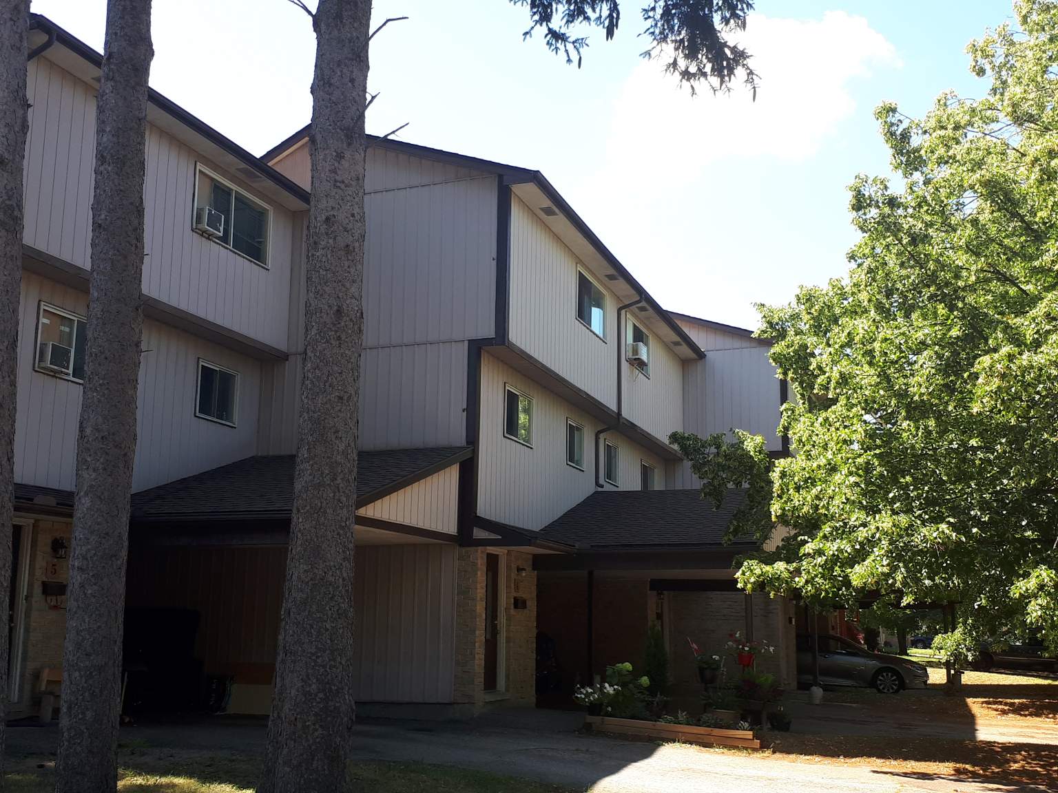 80 Churchill Street — photo 1