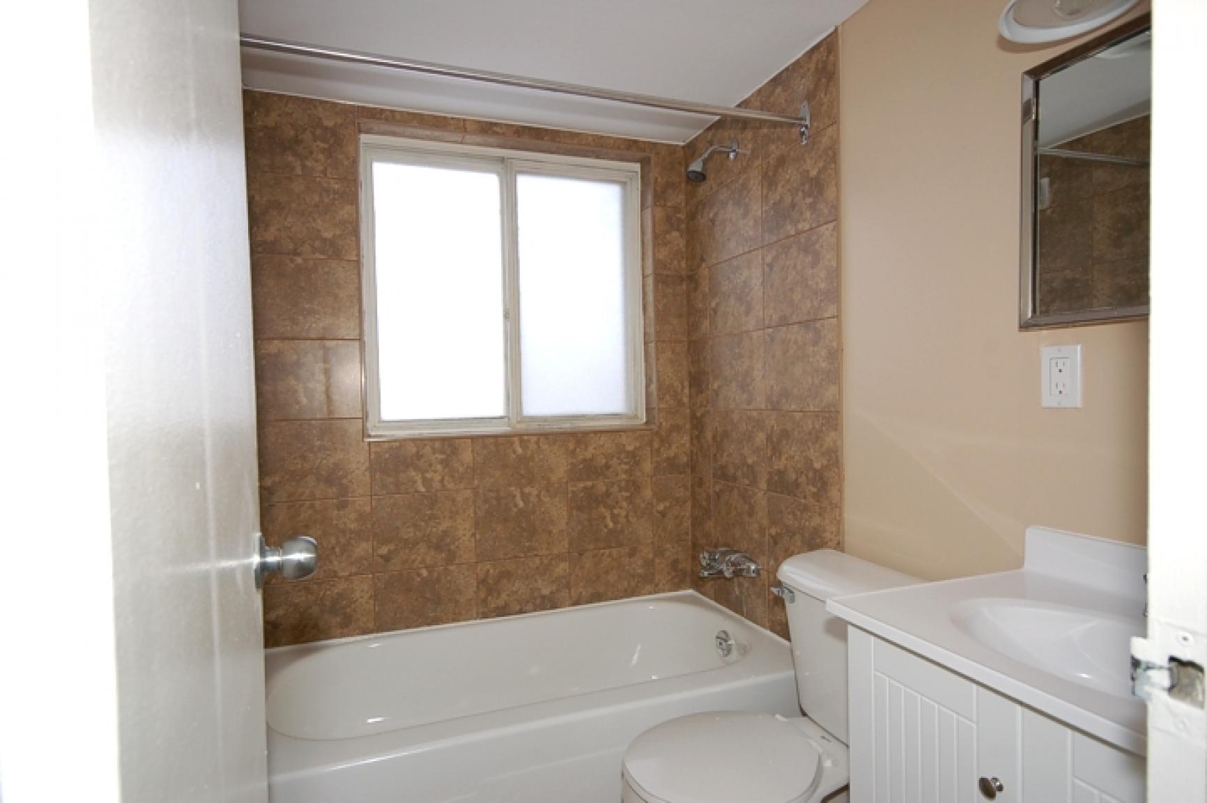 583 Barber Avenue North — photo 8