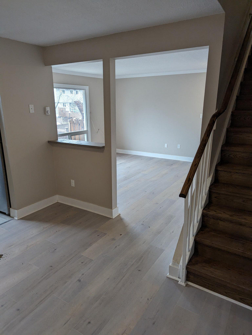 700 Parkhill Road West — photo 6
