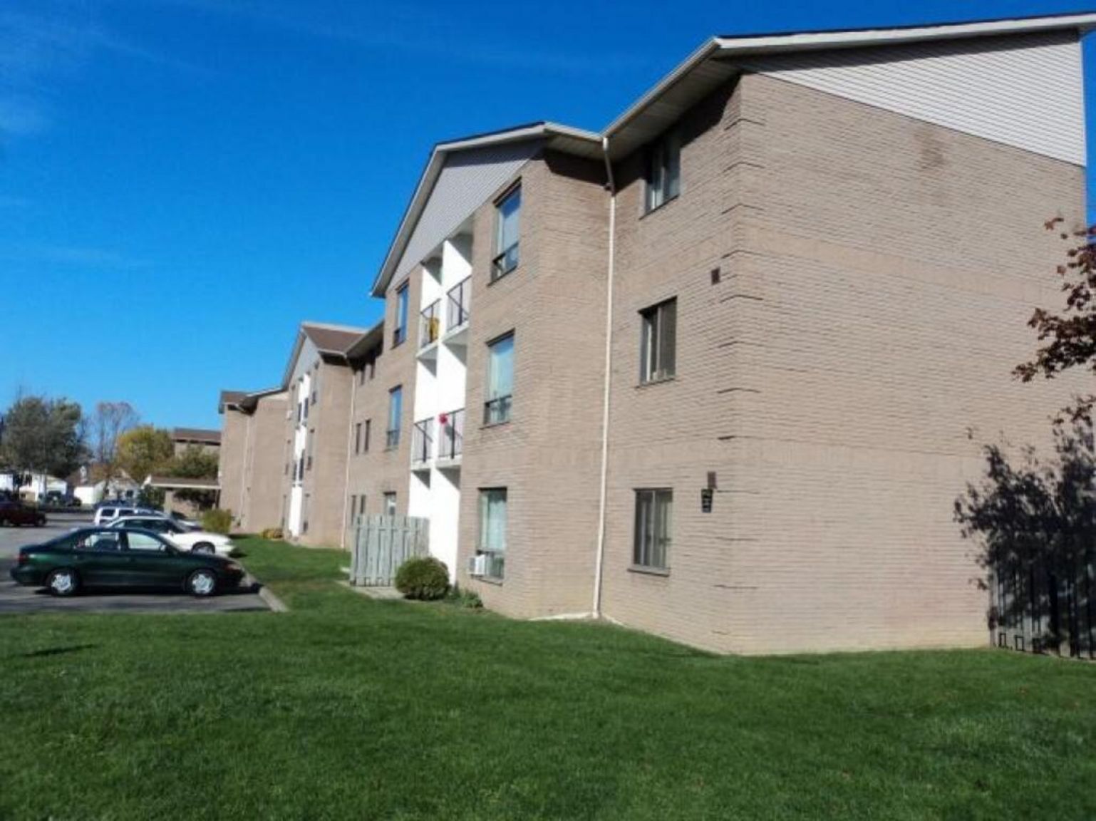 Rykert Apartments — 37 Rykert Street