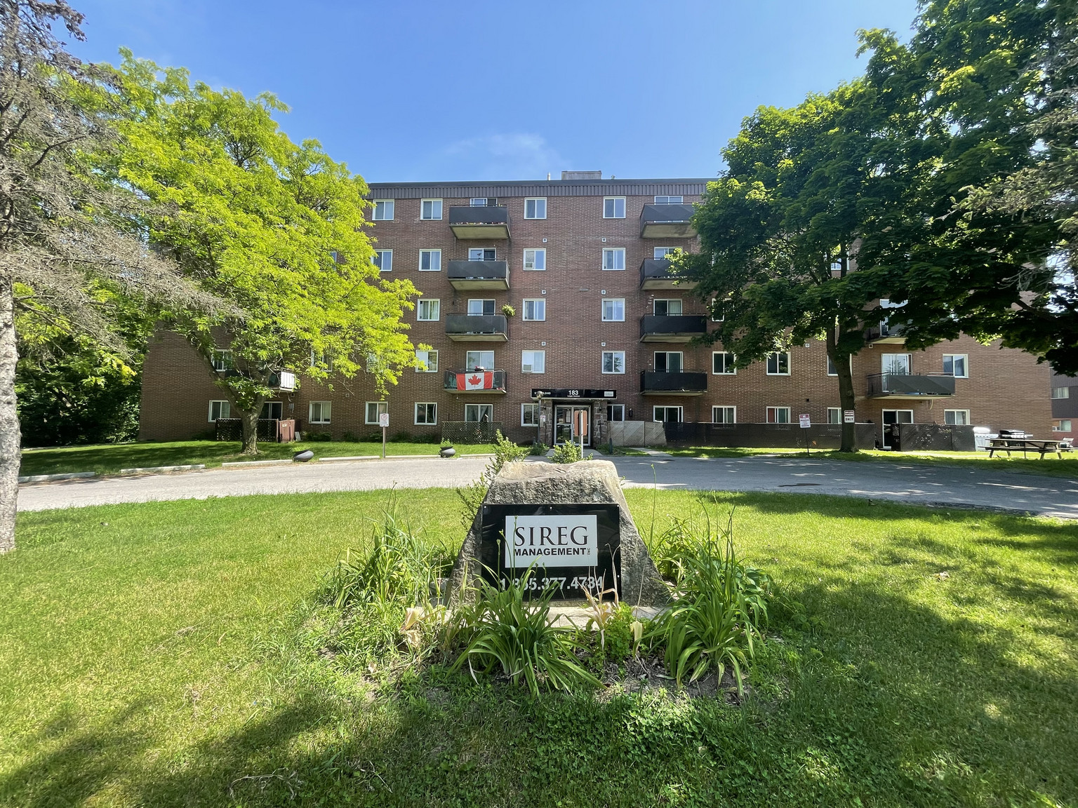 183 Lisgar Avenue — photo 3