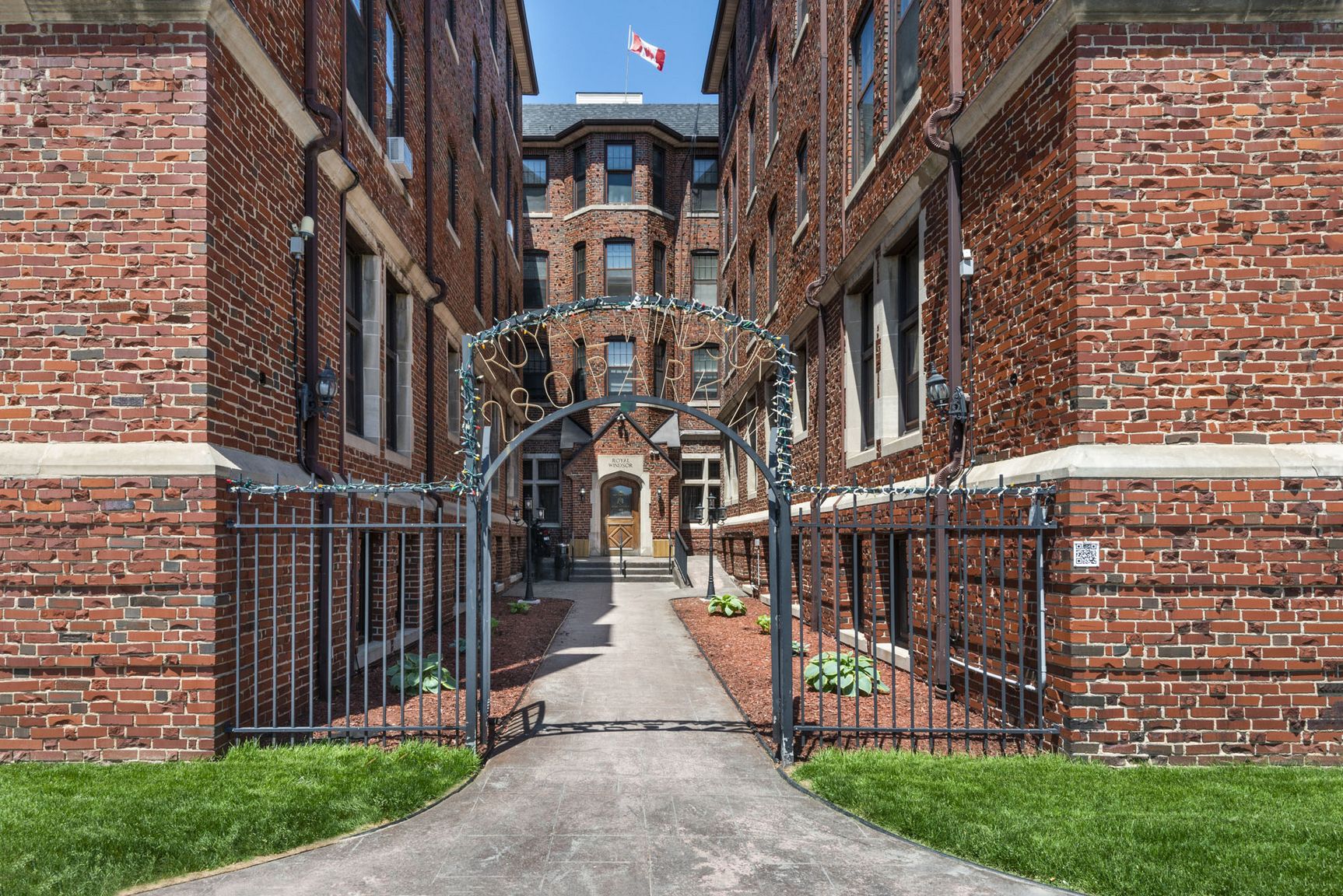 280 Park Street West — photo 4